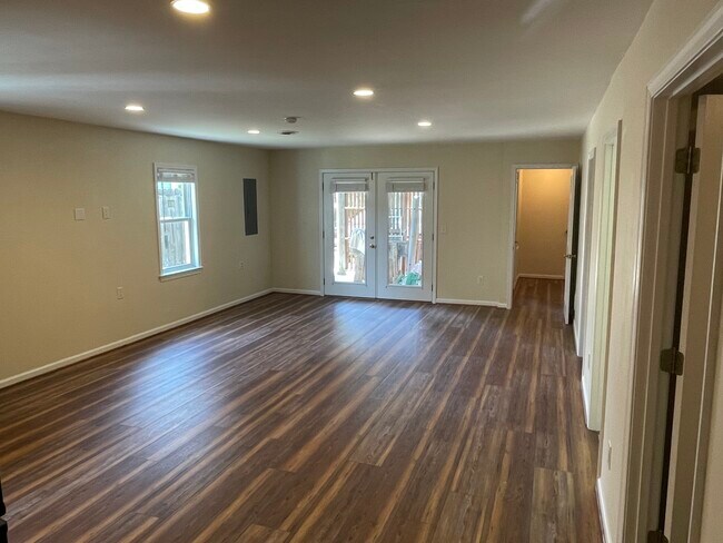 Living Room - 825 Nalle St Unit B