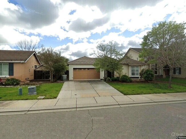 Beautiful 4-Bedroom Home for Rent in North... - Beautiful 4-Bedroom Home for Rent in North...