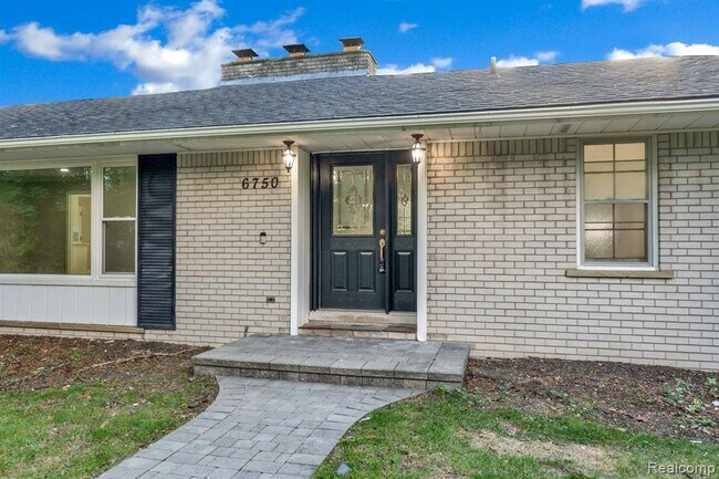 Photo - 6750 Franklin Rd