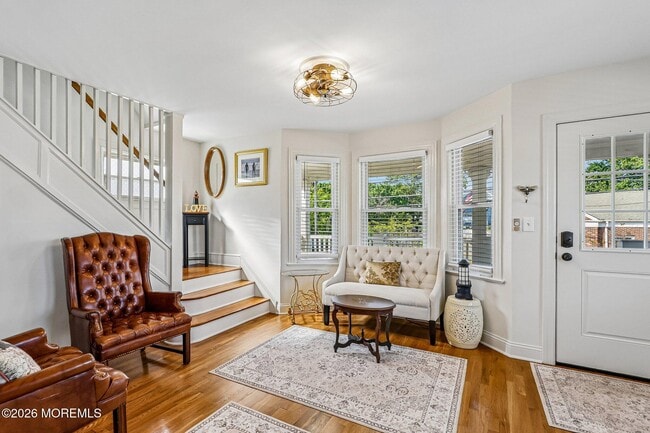 Photo - 179 Bay Ave
