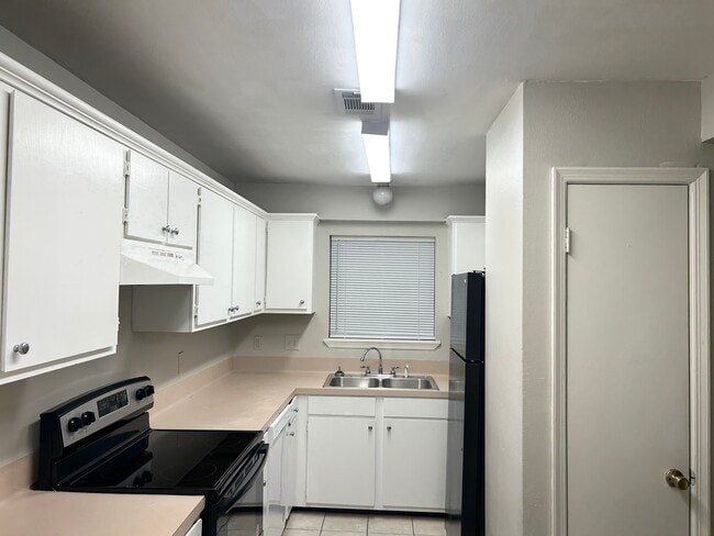 Photo - 3421 O'Neal Ln