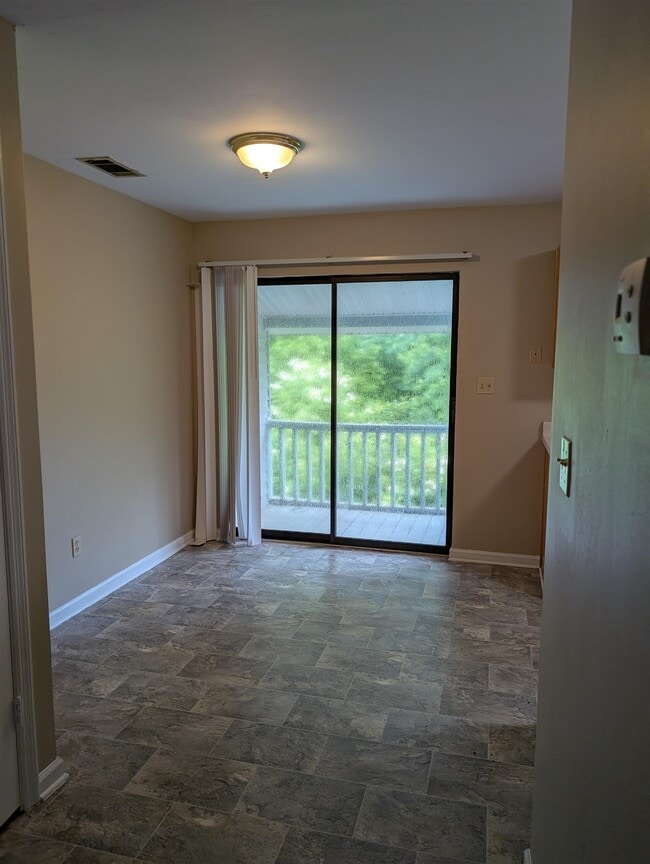 Photo - 2555 Chateau Ln Unit 3
