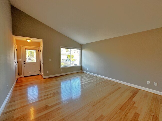 Photo - 1513 Mary Pl