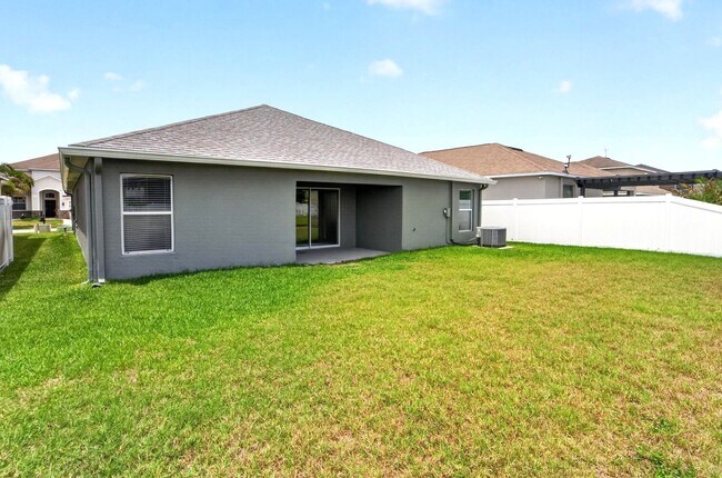 13128 Royal Pines Ave