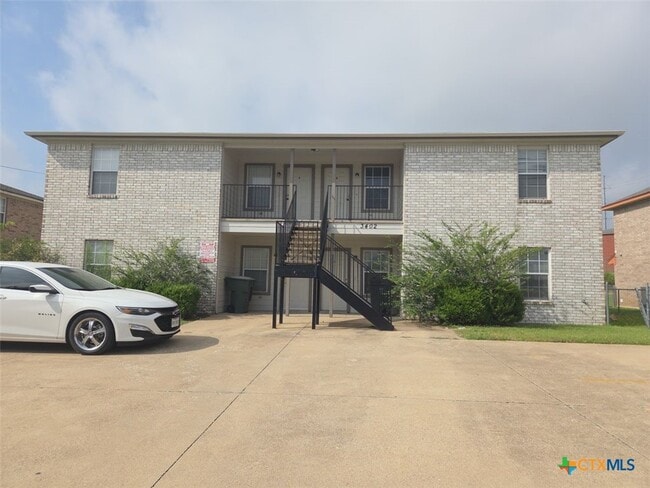 Building Photo - 3402 Zephyr Rd Unit A