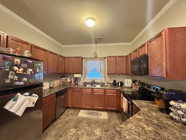 Photo - 400 Glenhaven Ln