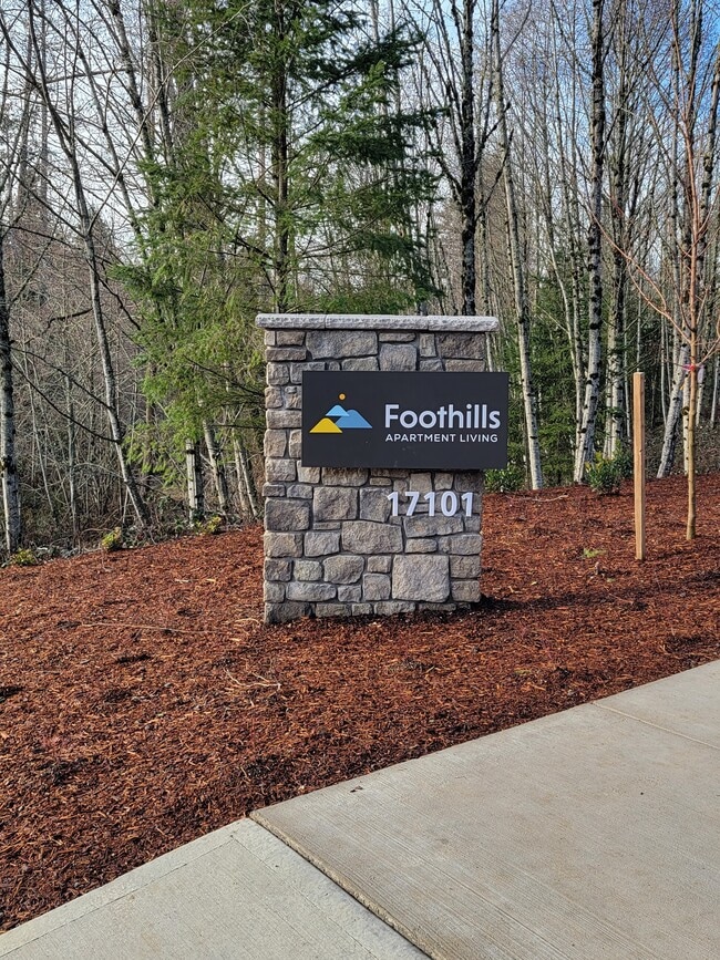 Foothills Apartment Living