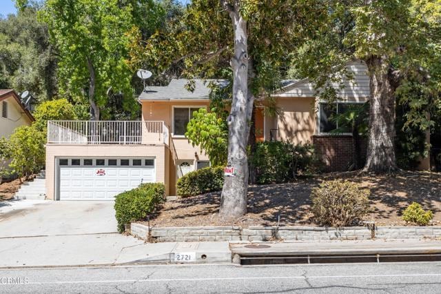 Building Photo - 2721 E Chevy Chase Dr Rental