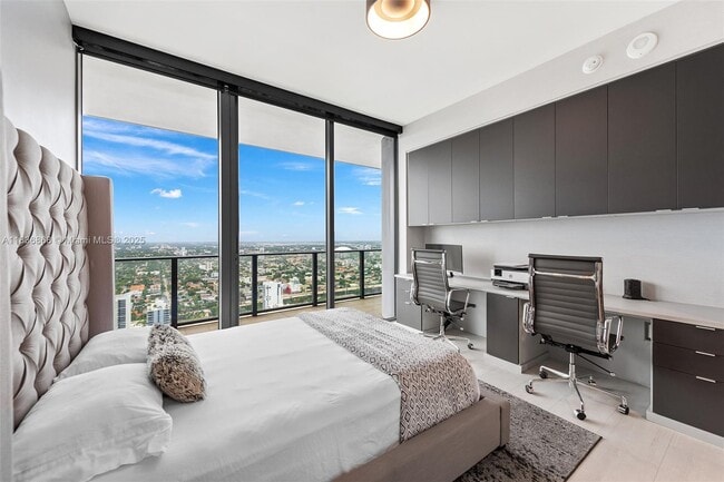 Photo - 1000 Brickell Plz Unit PH5307