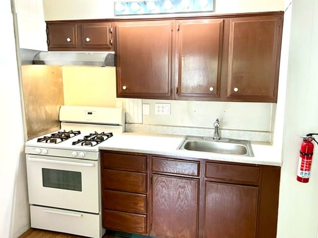 Photo - 2301 Roosevelt Dr Unit Apt #7