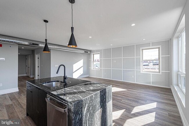 Photo - 526 Brown St Unit 206