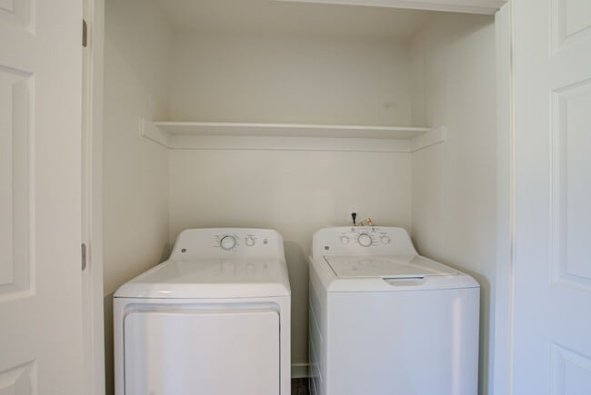 Photo - Country Living with Modern Flair: Wake up to the sounds of nature, Live Minutes from Everything Unit 414-250