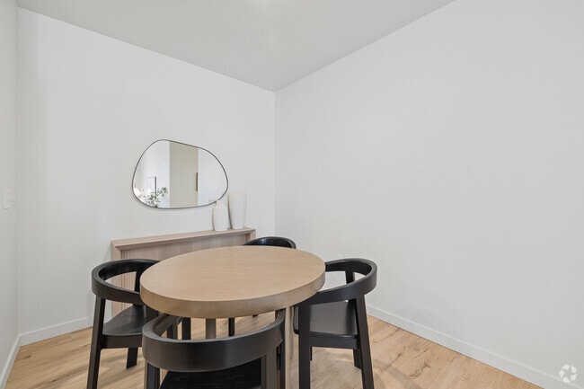 2BR, 2BA - 950SF - Dining Room