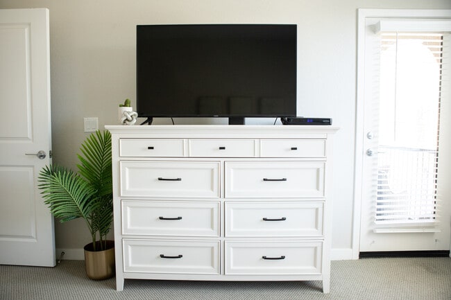 Photo - 155 N Lakeview Blvd Unit 226