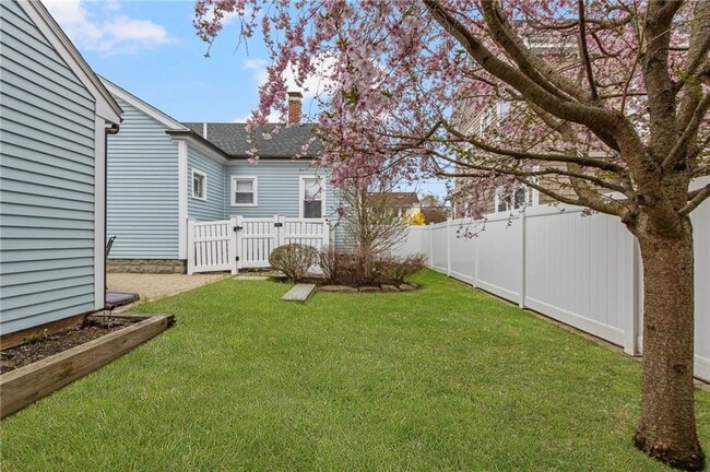 Photo - 11 Eustis Ave