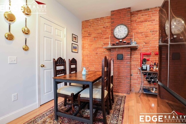 Photo - 45 Aldie St Unit 1