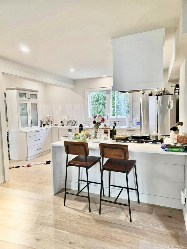 Photo - 18 Webster Ave