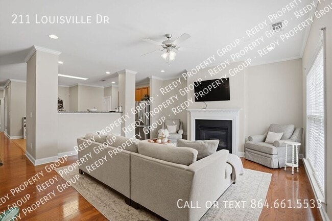 Photo - 211 Louisville Dr