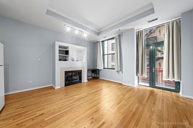 Photo - 208 W Washington St