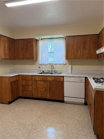 Photo - 140 Cindy Lou Pl