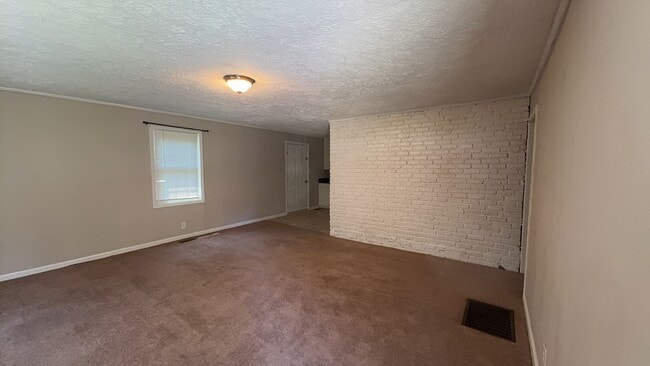 1095 Foster Cir