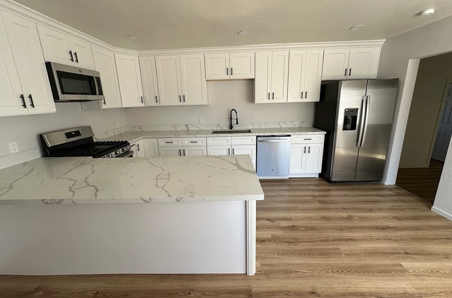 Building Photo - 6441 Montezuma Rd Unit 6441 Montezuma Rental