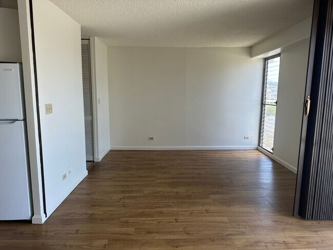 Photo - Kapiolani Manor One Bedroom Unit 906