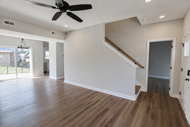 Photo - 1429 Village Lp