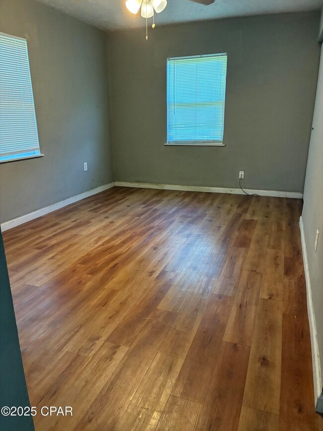 Photo - 1908 Baltimore Ave