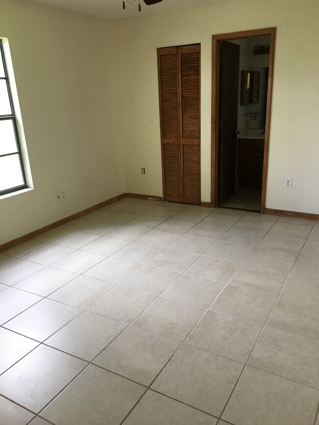 Photo - 1348 Illinois St NW