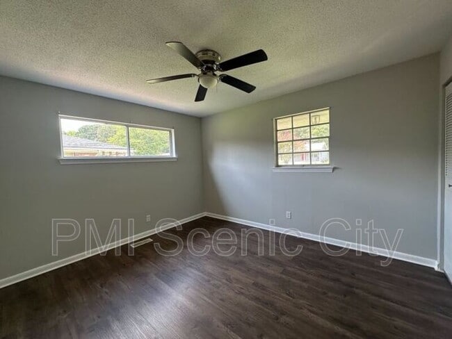 Building Photo - 1220 Gadd Rd Rental