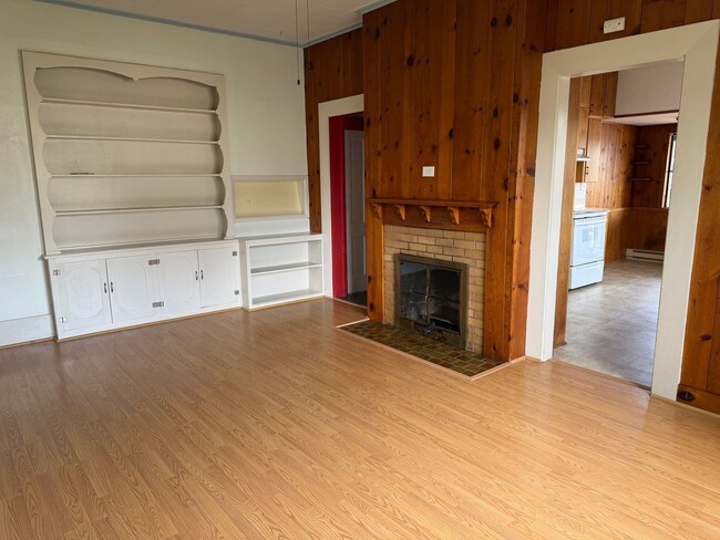 Building Photo - Calapooia Unit 1