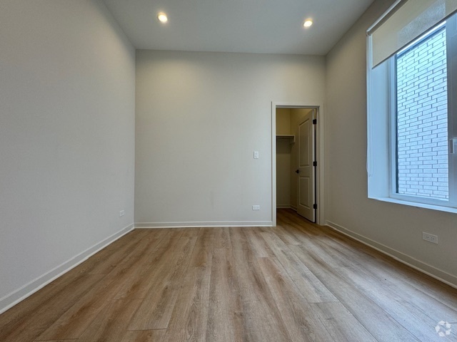 Building Photo - 4177 W Belmont Ave Rental