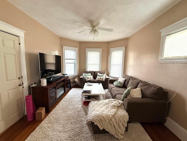 Photo - 42 Gibbens St