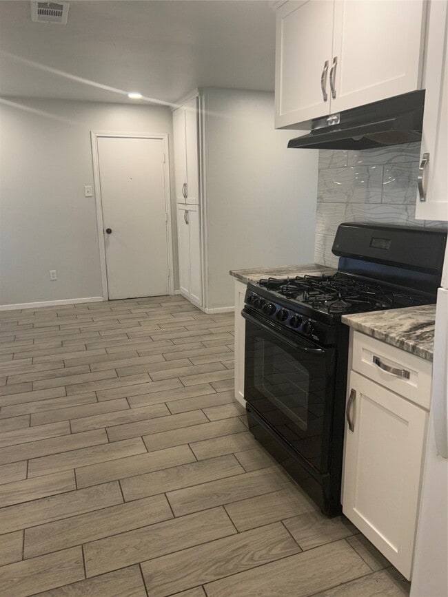 Photo - 2310 Grape Ln