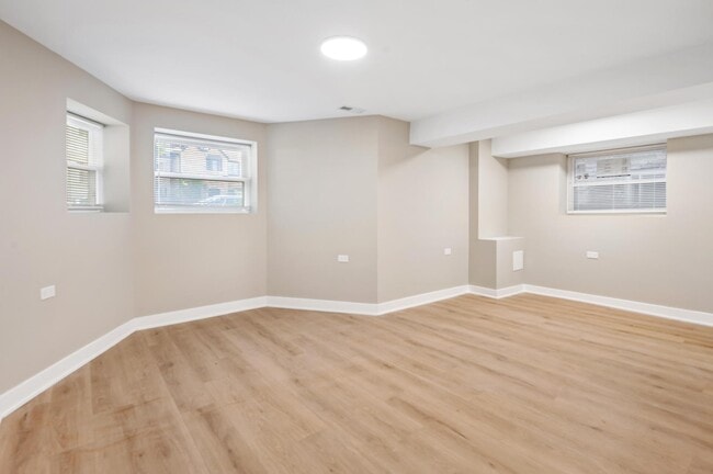 1756 W School St Unit G