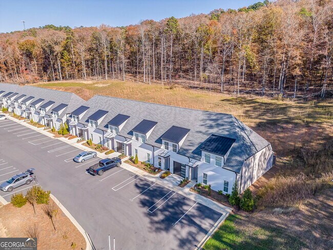 Photo - 109 Chateau Dr SE