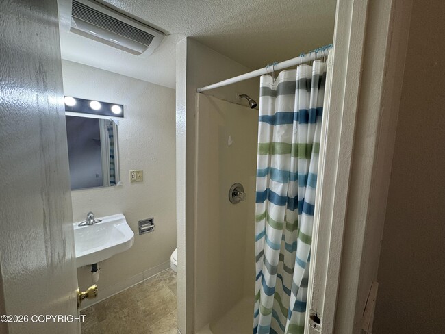 Photo - 1450 Tongass Ave Unidad #2