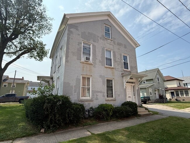 Building Photo - 611 Napoleon St Unit 3 (3rd Floor) Rental