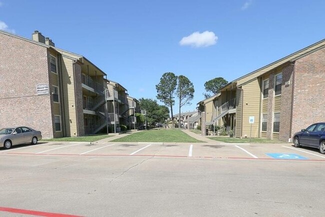 Photo - 3600 Block Dr Unit b2