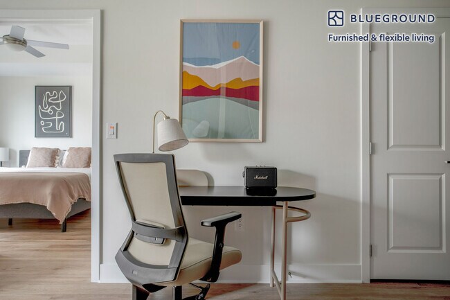 Photo - 1446 S Grant St Unidad FL5-ID694