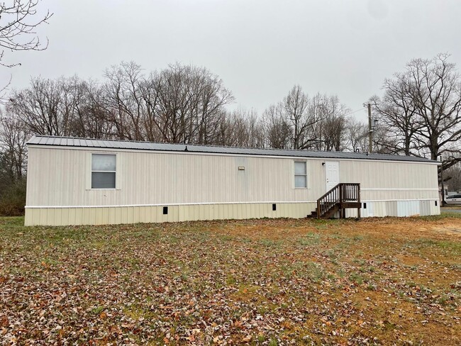 Building Photo - 3 bed 2 bath singlewide