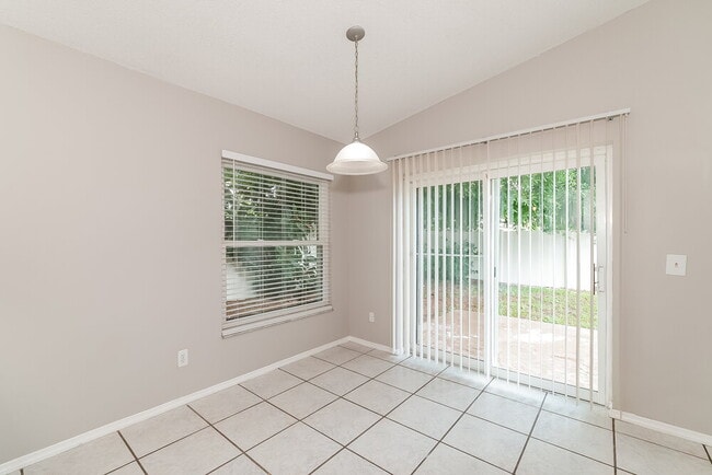 Photo - 3575 Chinaberry Ln