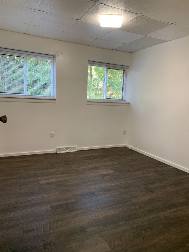 Photo - Oakdale - Brick House Unit 3