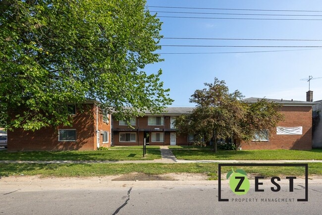 Photo - Redford Square Apartments