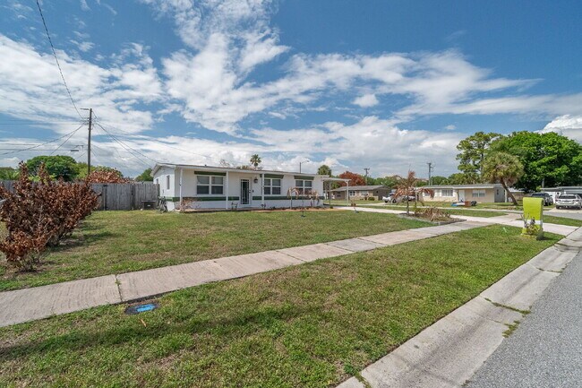 Photo - Remodeled 3/2 in Central Merritt Island!