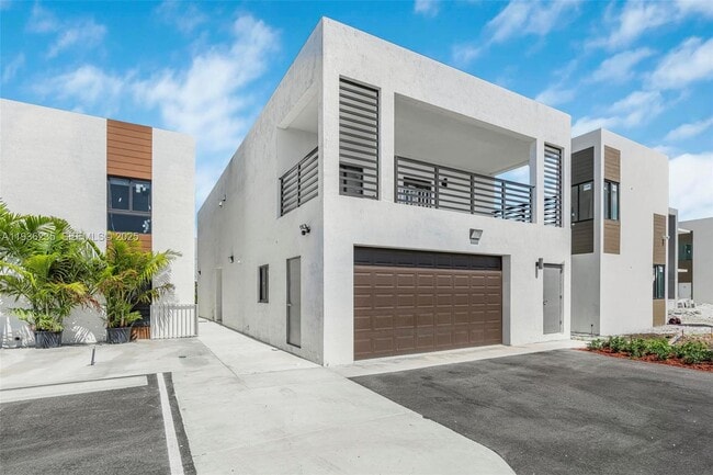 Photo - 16955 SW 100th Ave Unit 10