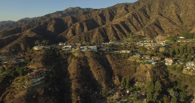 Photo - 2239 N Frederic St Unit Loft with views