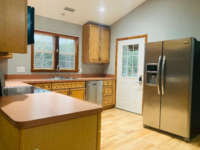 Photo - 17846 Clarke Rd