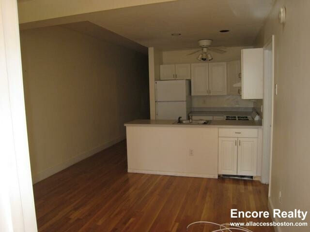 Photo - 62 Egmont St Unit 2